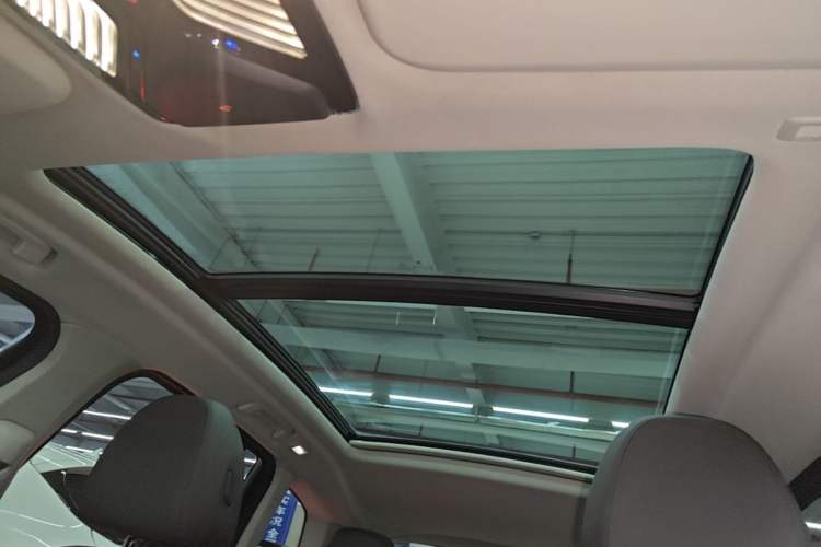 Used BMW X3 2022 Second Facelift xDrive30i Leading Edition M Night Sky Package Headliner