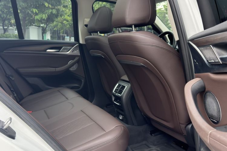 Used BMW X3 2022 xDrive30i Luxury Model M Night Sky Package Interior 1