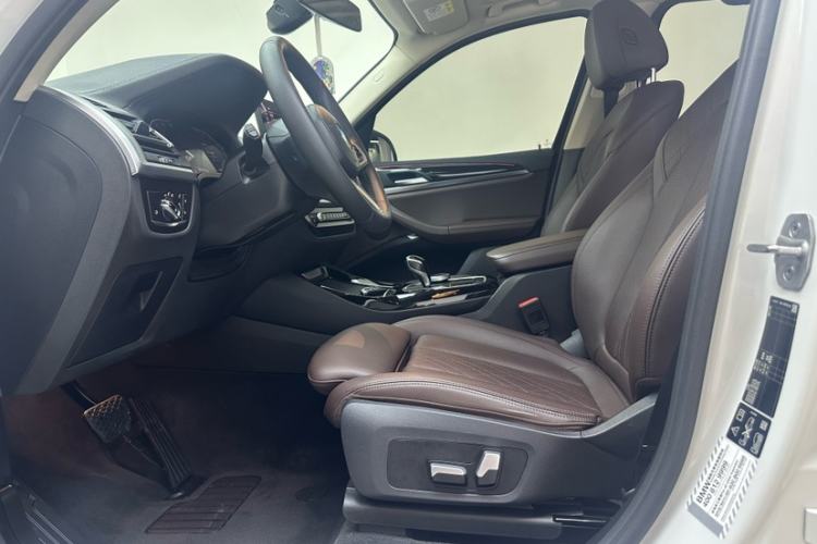 Used BMW X3 2022 xDrive25i M Sport Package Interior 1