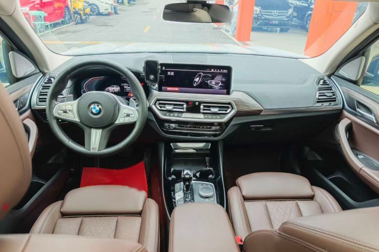 Used BMW X3 2022 Second Facelift xDrive30i Leading Edition M Night Sky Package Interior 1