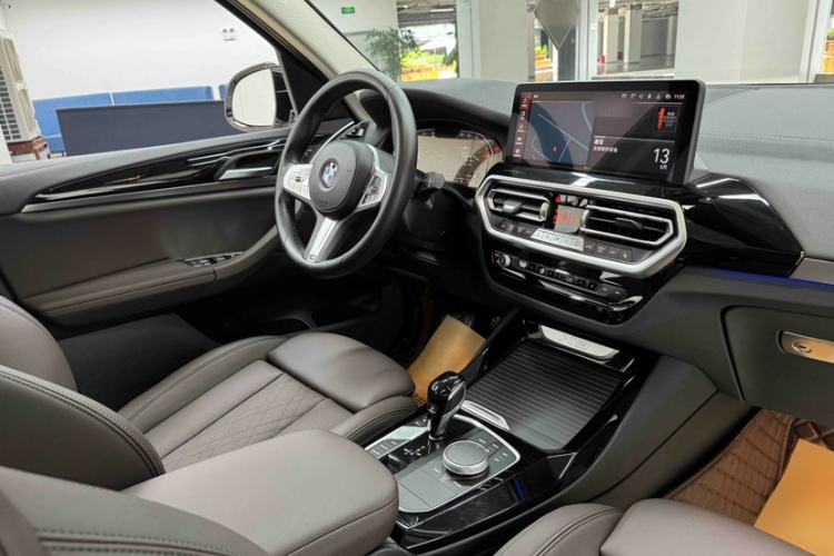 Used BMW X3 2022 Restyled xDrive25i M Sport Package Interior 1