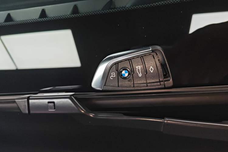 Used BMW X3 2022 Second Facelift xDrive30i Leading Edition M Night Sky Package Interior 1