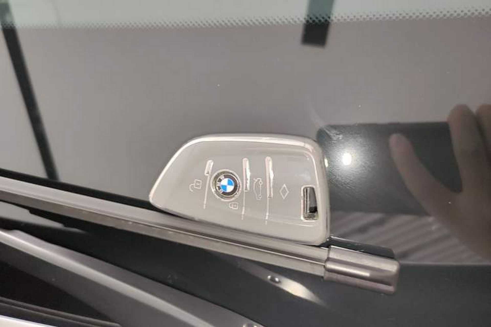 Used BMW X3 2022 Second Facelift xDrive30i Leading Edition M Night Sky Package Interior 1