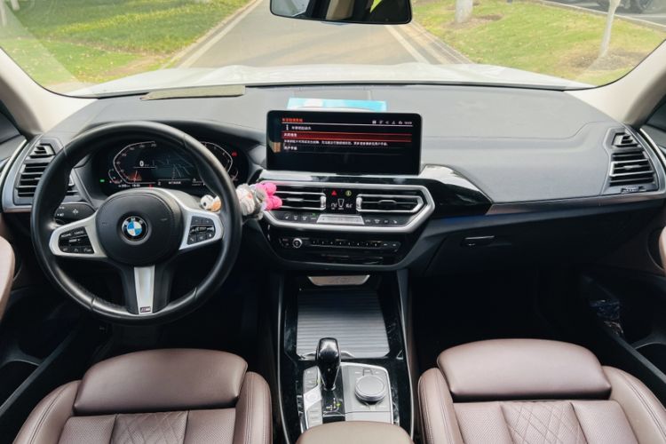 Used BMW X3 2022 xDrive25i M Sport Package Interior 1