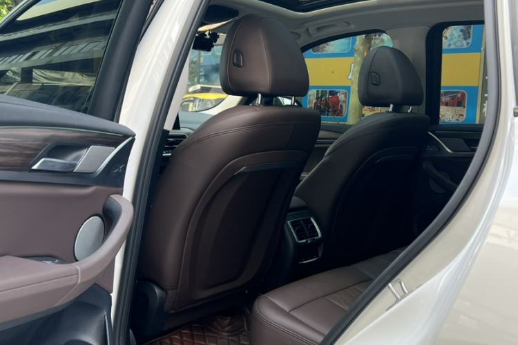 Used BMW X3 2022 Second Facelift xDrive30i Leading Edition M Night Sky Package Interior 2