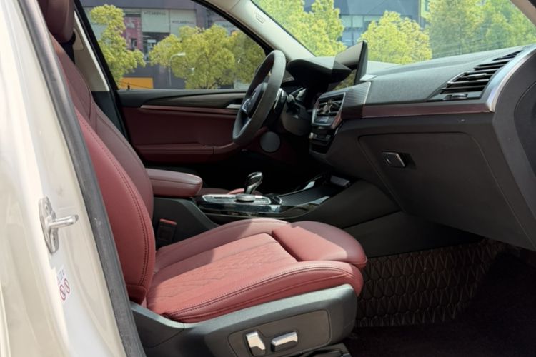Used BMW X3 2022 xDrive30i Luxury Model M Night Sky Package Interior 2
