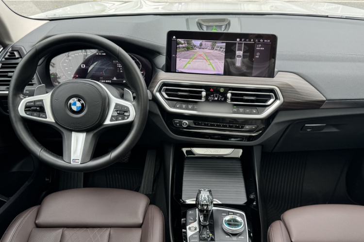 Used BMW X3 2022 xDrive30i Luxury Model M Night Sky Package Interior 2