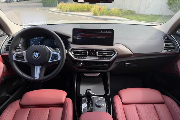 Used BMW X3 2022 Second Facelift xDrive30i Leading Edition M Night Sky Package Interior 2
