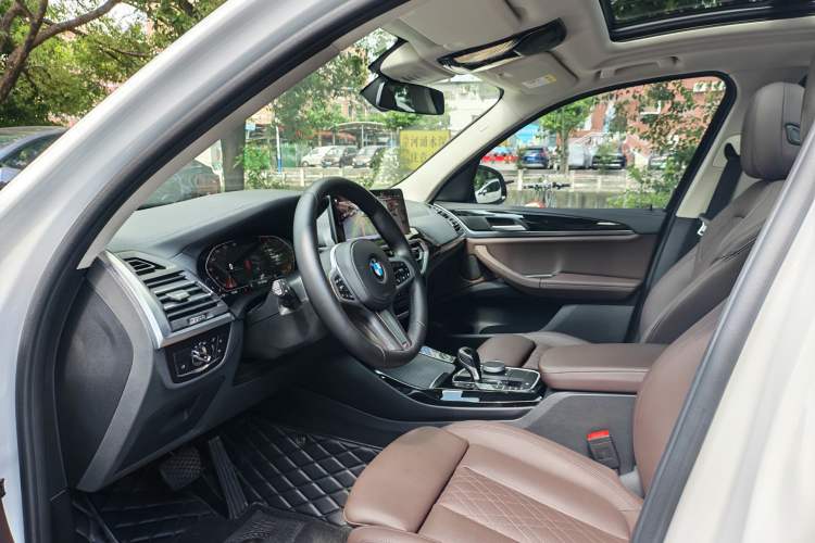 Used BMW X3 2022 xDrive25i M Sport Package Interior 2