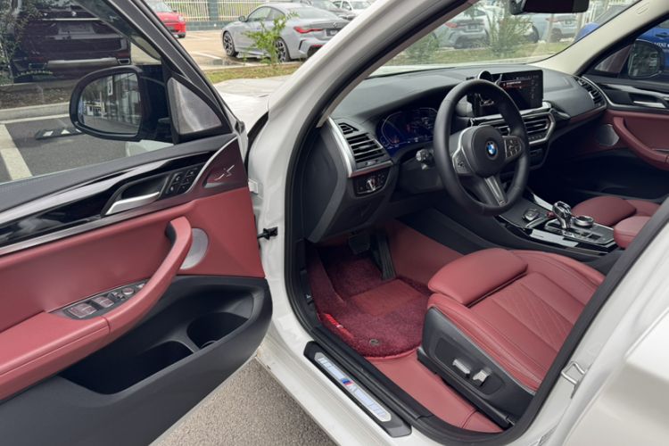 Used BMW X3 2022 Restyled xDrive25i M Sport Package Interior 2