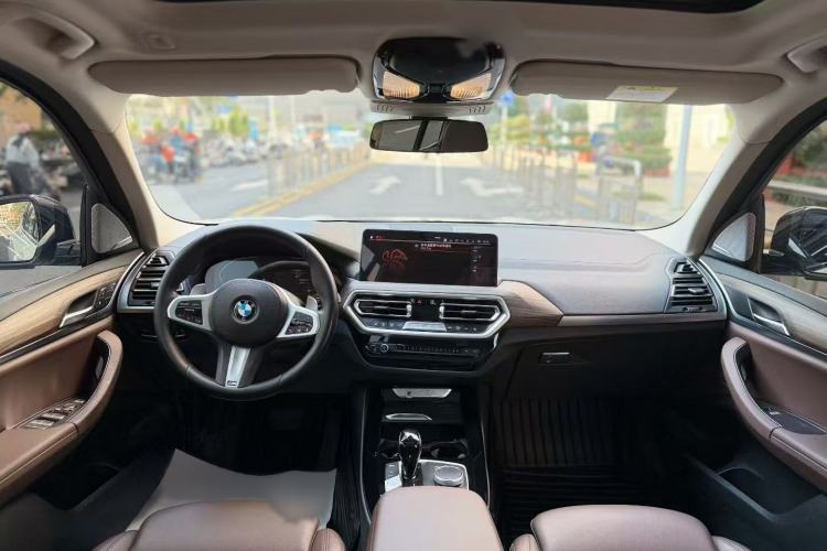 Used BMW X3 2022 xDrive30i Luxury Model M Night Sky Package Interior 2