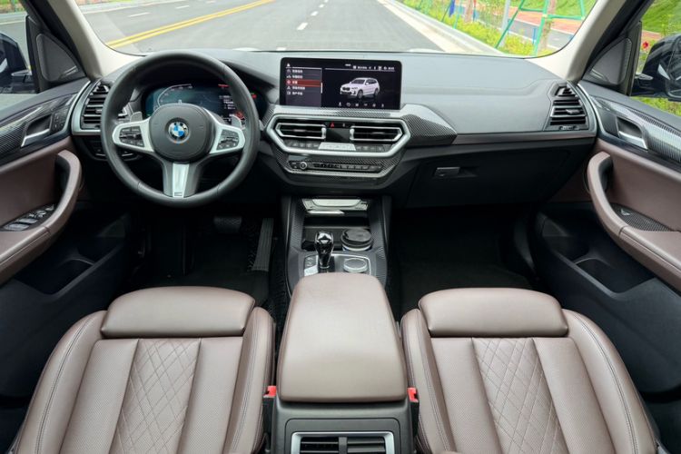 Used BMW X3 2022 Restyled xDrive30i Luxury Edition M Night Sky Package Interior 2