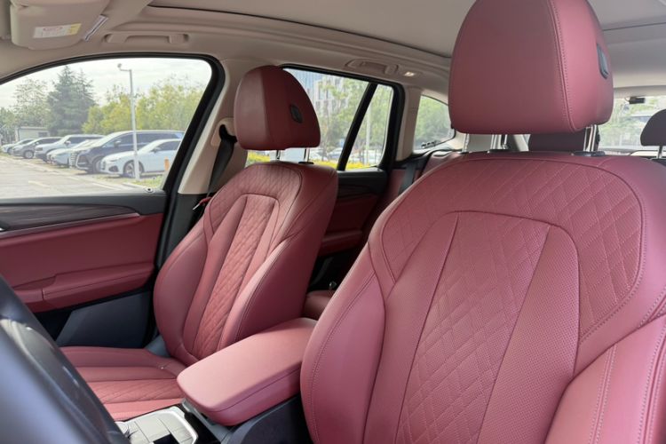 Used BMW X3 2022 Second Facelift xDrive30i Leading Edition M Night Sky Package Interior 3