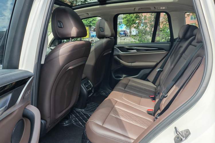 Used BMW X3 2022 xDrive25i M Sport Package Interior 3