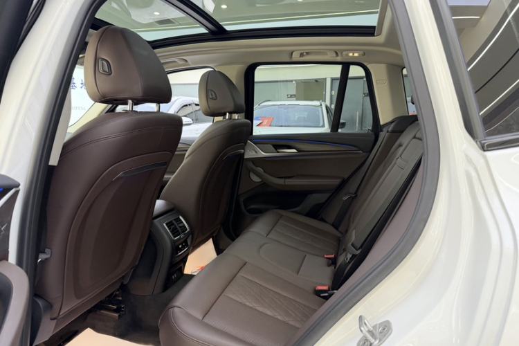 Used BMW X3 2022 xDrive30i Luxury Model M Night Sky Package Interior 3