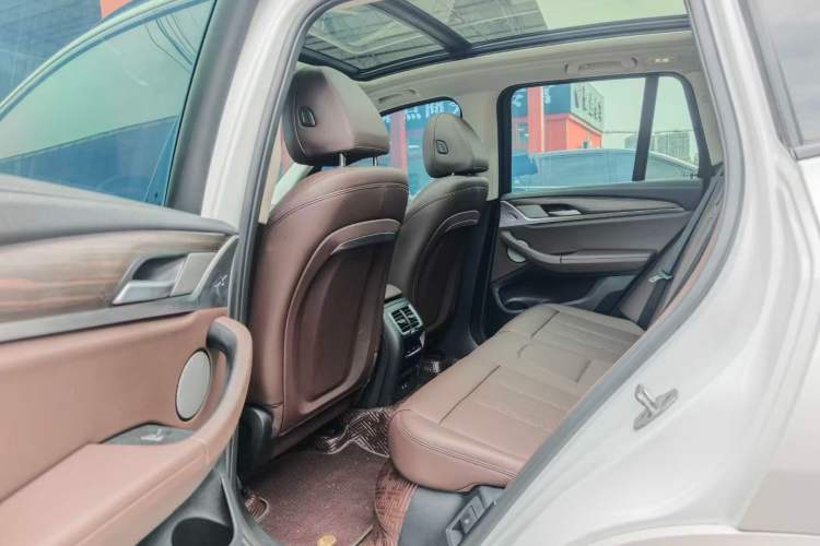 Used BMW X3 2022 Second Facelift xDrive30i Leading Edition M Night Sky Package Interior 3