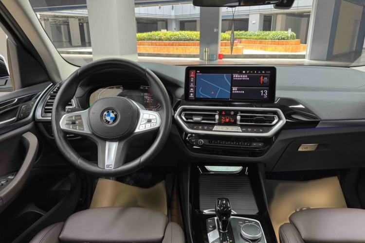 Used BMW X3 2022 Restyled xDrive25i M Sport Package Interior 3