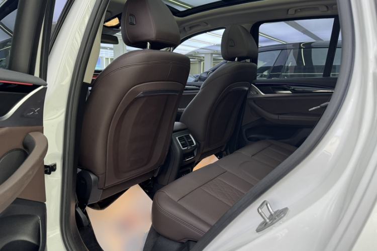 Used BMW X3 2022 xDrive25i M Sport Package Interior 3