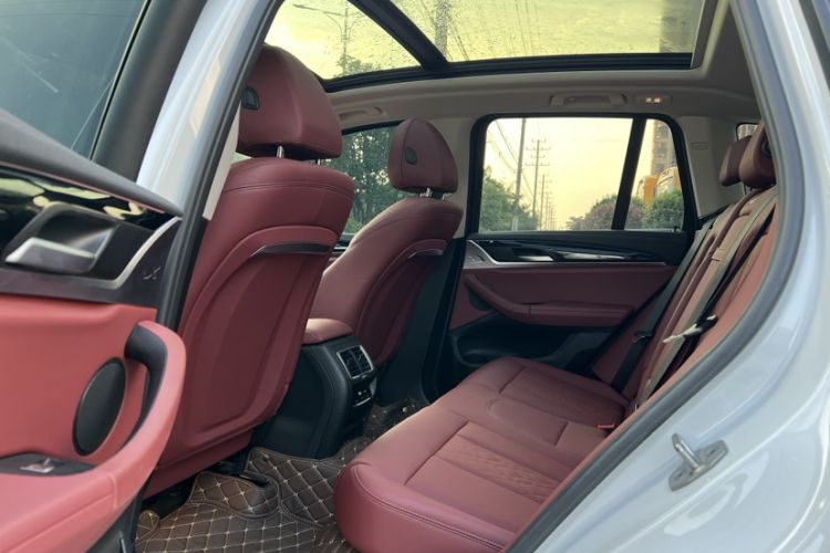 Used BMW X3 2022 Restyled xDrive25i M Sport Package Interior 4