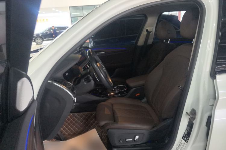 Used BMW X3 2022 xDrive30i Luxury Model M Night Sky Package Interior 4