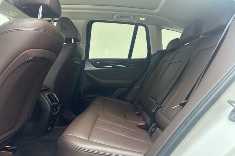 Used BMW X3 2022 xDrive25i M Sport Package Interior 4