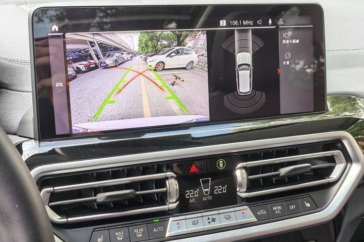 Used BMW X3 2022 xDrive25i M Sport Package Interior 4