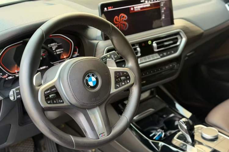 Used BMW X3 2022 xDrive30i Luxury Model M Night Sky Package Interior 4