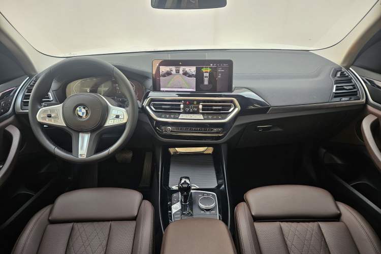 Used BMW X3 2022 Restyled xDrive25i M Sport Package Interior 4
