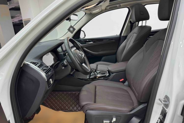 Used BMW X3 2022 Restyled xDrive25i M Sport Package Interior 5