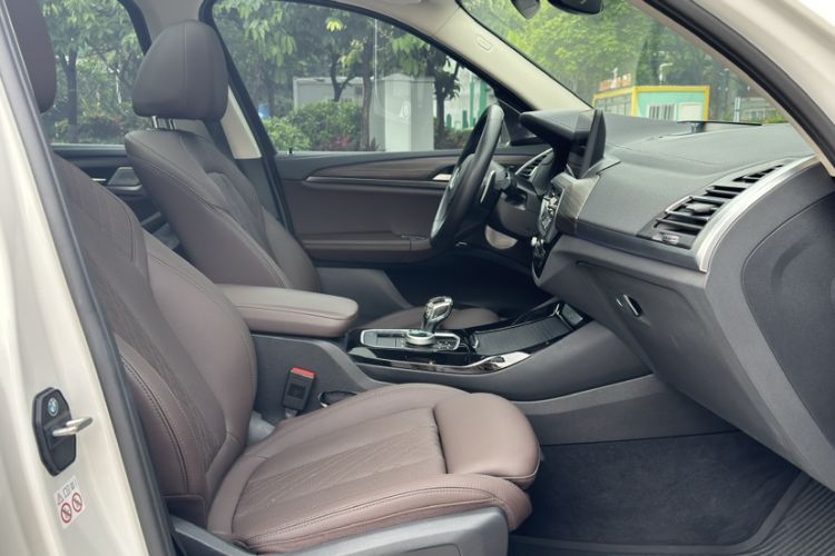 Used BMW X3 2022 xDrive30i Luxury Model M Night Sky Package Interior 6