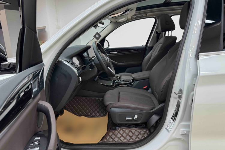 Used BMW X3 2022 Restyled xDrive25i M Sport Package Interior 6