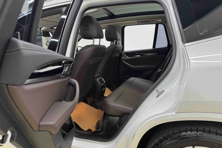 Used BMW X3 2022 Restyled xDrive25i M Sport Package Interior 7