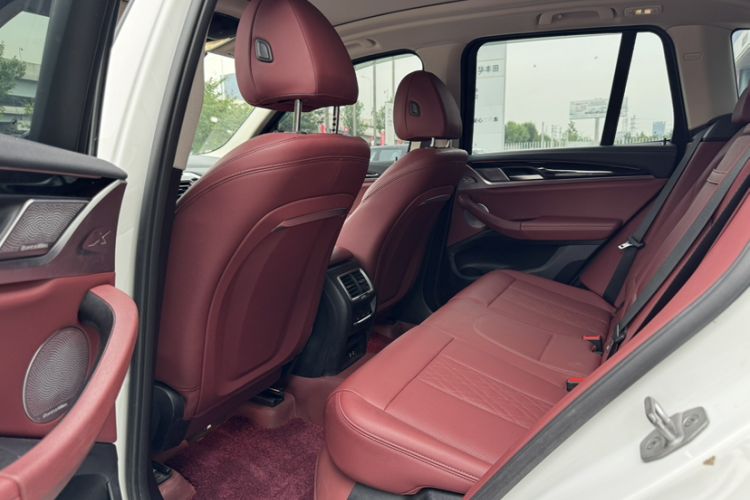 Used BMW X3 2022 Restyled xDrive25i M Sport Package Interior 9