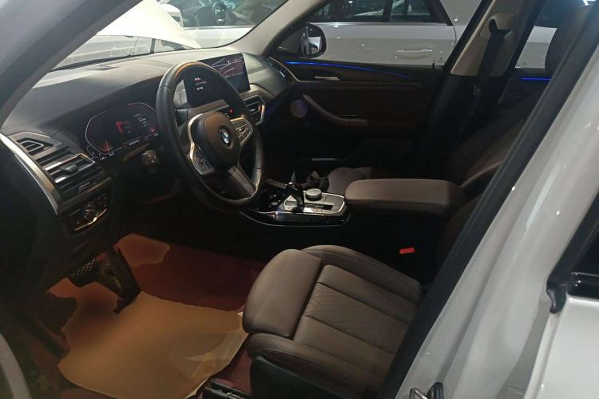 Used BMW X3 2022 Second Facelift xDrive30i Leading Edition M Night Sky Package Left Front Seat