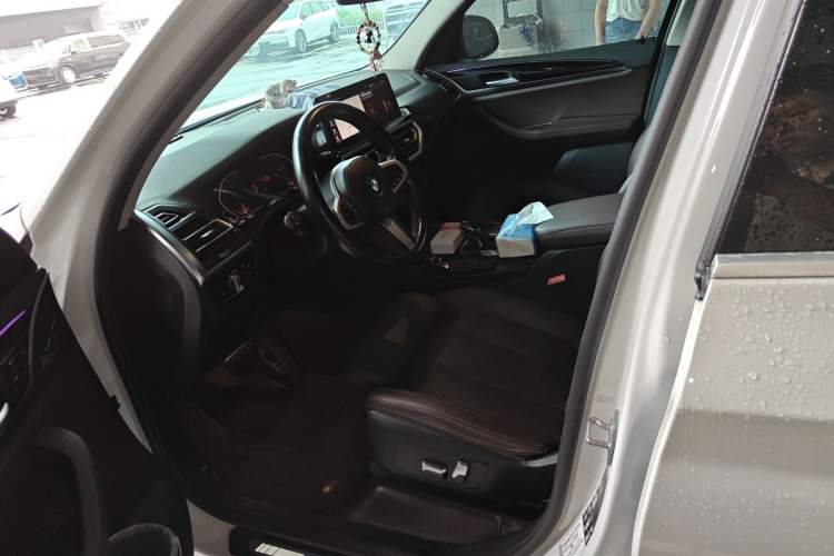 Used BMW X3 2022 xDrive25i M Sport Package Left Front Seat