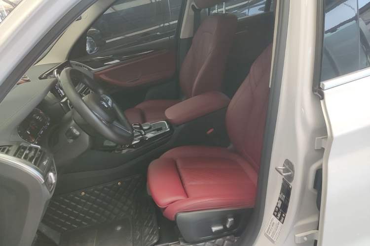 Used BMW X3 2022 Restyled xDrive25i M Sport Package Left Front Seat