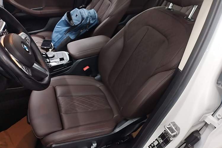 Used BMW X3 2022 Restyled xDrive25i M Sport Package Left Front Seat