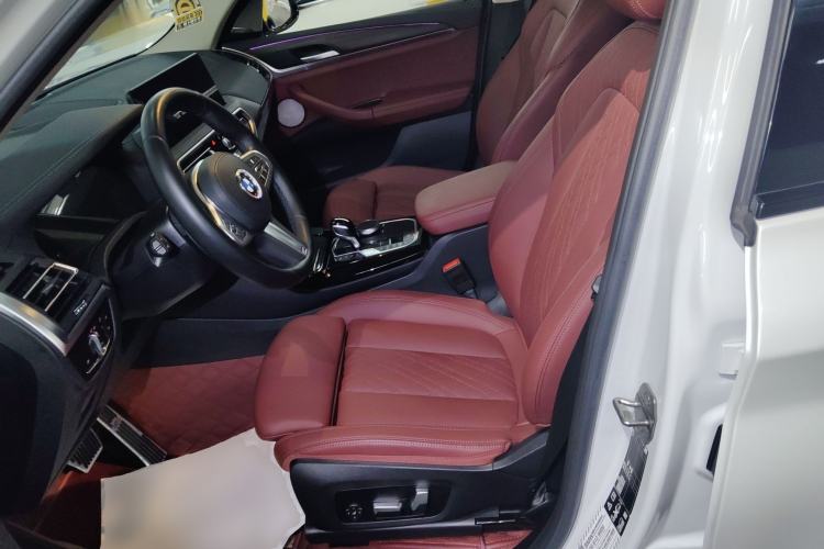 Used BMW X3 2022 Second Facelift xDrive30i Leading Edition M Night Sky Package Left Front Seat