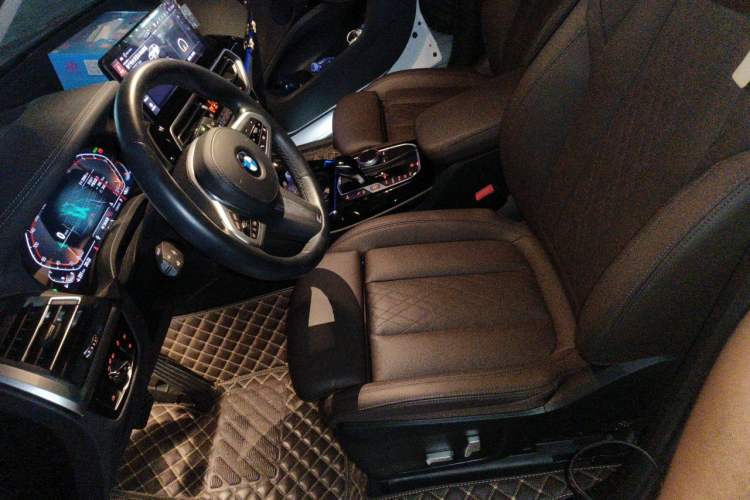 Used BMW X3 2022 Restyled xDrive25i M Sport Package Left Front Seat