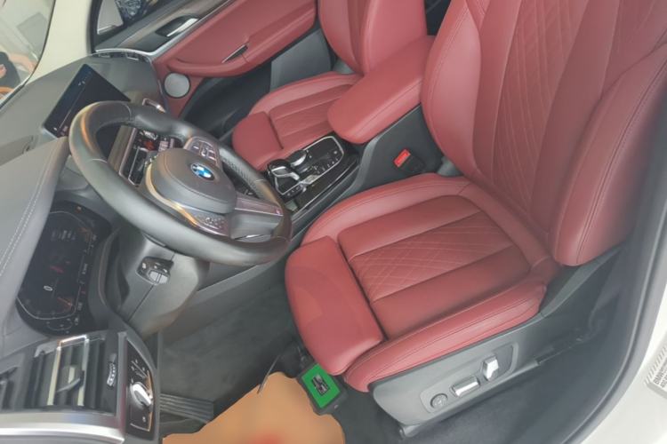 Used BMW X3 2022 Second Facelift xDrive30i Leading Edition M Night Sky Package Left Front Seat