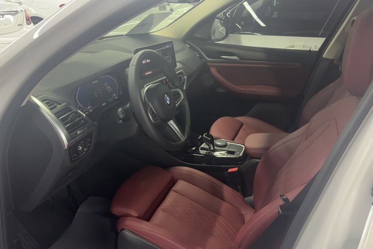 Used BMW X3 2022 Second Facelift xDrive30i Leading Edition M Night Sky Package Left Front Seat
