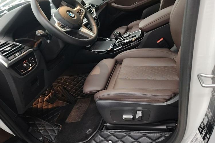Used BMW X3 2022 xDrive25i M Sport Package Left Front Seat