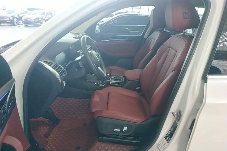 Used BMW X3 2022 Restyled xDrive25i M Sport Package Left Front Seat