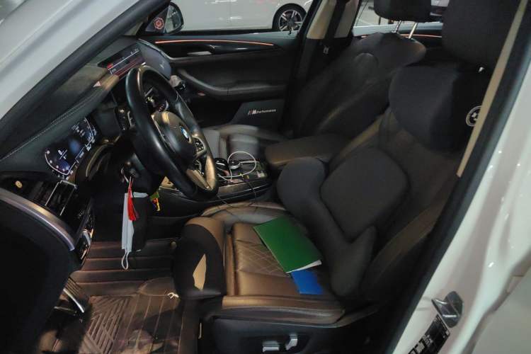 Used BMW X3 2022 Restyled xDrive25i M Sport Package Left Front Seat