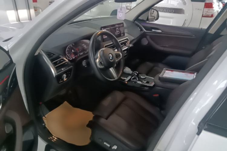 Used BMW X3 2022 Facelift xDrive30i Luxury Edition M Night Edition Package Left Front Seat