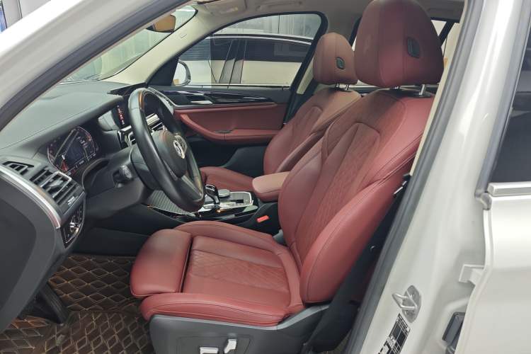 Used BMW X3 2022 Restyled xDrive25i M Sport Package Left Front Seat
