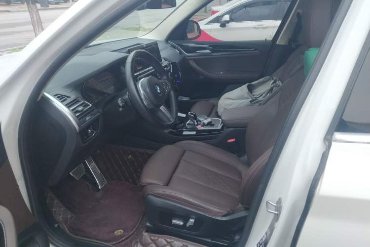 Used BMW X3 2022 Restyled xDrive25i M Sport Package Left Front Seat
