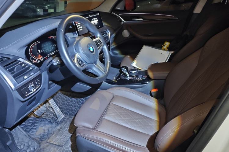 Used BMW X3 2022 Facelift xDrive30i Luxury Edition M Night Edition Package Left Front Seat