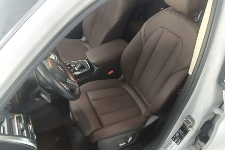 Used BMW X3 2022 Restyled xDrive25i M Sport Package Left Front Seat