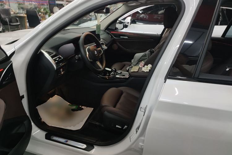 Used BMW X3 2022 Facelift xDrive30i Luxury Edition M Night Edition Package Left Front Seat